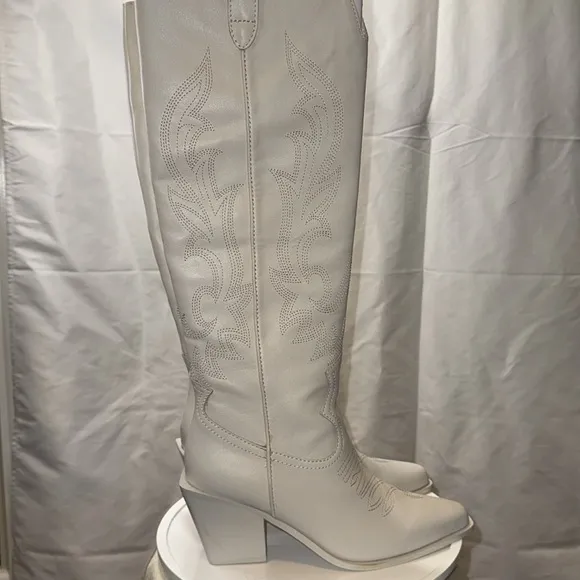 🆕 AQUA Women's Ace Snip Toe High Heel Western Boots Bone Leather Size 9