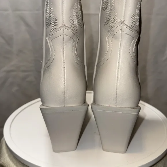 🆕 AQUA Women's Ace Snip Toe High Heel Western Boots Bone Leather Size 9