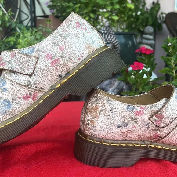 🌸 Dr. Martens 12295 Vintage Floral Crackle Single Strap Mary Jane Loafers