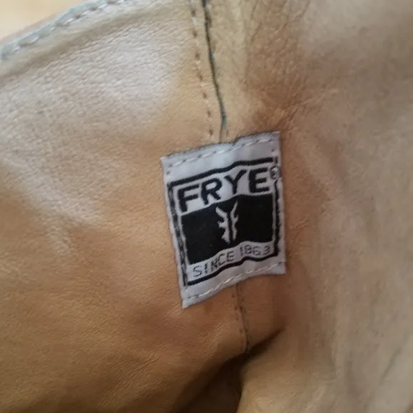 🍁 Frye 🍁 tan STRAPPY boots with zipper