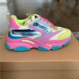 🍭 Little Girl’s Steve Madden Sneakers 🍭