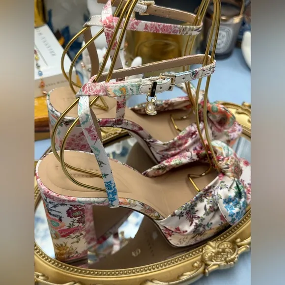 🆕 TED BAKER 🧿 NWOT MADDY Satin Floral Printed Platform Bow Sandals, Sz 6