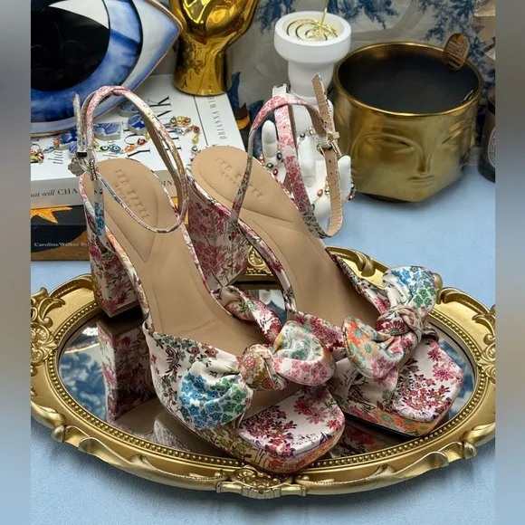 🆕 TED BAKER 🧿 NWOT MADDY Satin Floral Printed Platform Bow Sandals, Sz 6