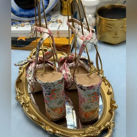 🆕 TED BAKER 🧿 NWOT MADDY Satin Floral Printed Platform Bow Sandals, Sz 6