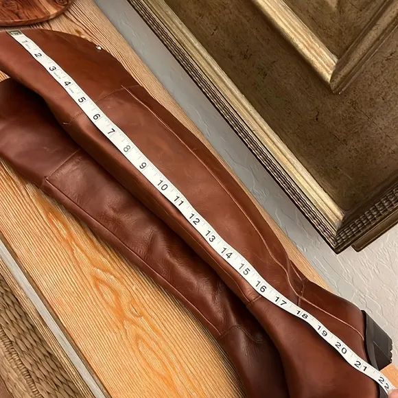 🆕 VINCE CAMUTO Jorshie Tall Over The Knee Brown/Cognac Leather Boots - Size 6.5