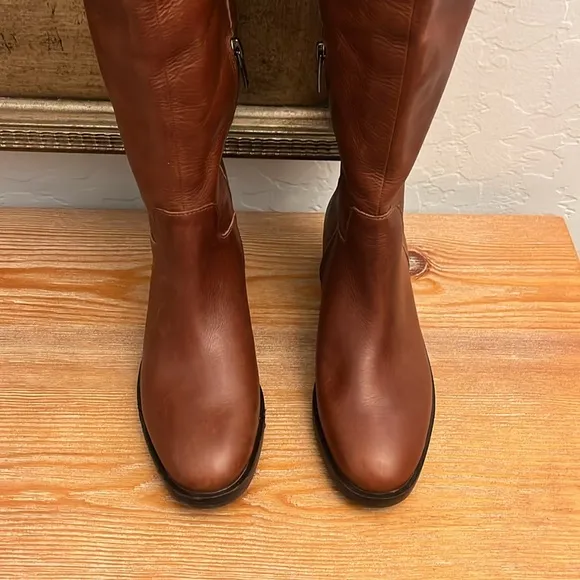 🆕 VINCE CAMUTO Jorshie Tall Over The Knee Brown/Cognac Leather Boots - Size 6.5