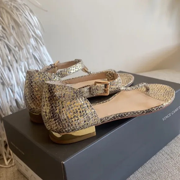 🪞 Vince Cumato gold textured leather sandals 6