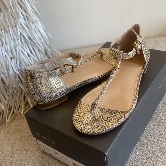 🪞 Vince Cumato gold textured leather sandals 6