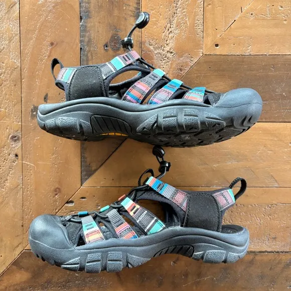 $130 KEEN Water Sandals Newport H2 Raya Black Striped Hiking Shoes SIZE W6.5/Y5