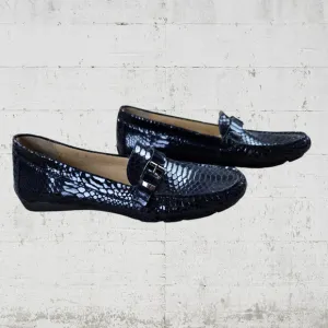 1980s Vintage Black Crocodile Skin Embossed Leather Buckle Rummy Loafers Size 8