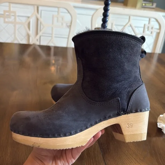 2019 No. 6 store pull on shearling clog boot mid heel navy suede size 39 clean!!