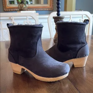 2019 No. 6 store pull on shearling clog boot mid heel navy suede size 39 clean!!