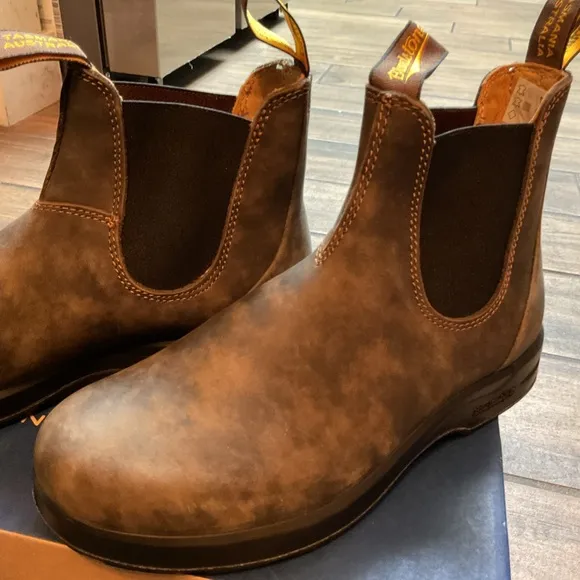 #2056 Blundstone All-Terrain Elastic Sided Boot / NIB