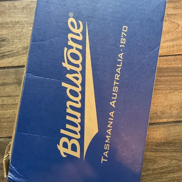 #2056 Blundstone All-Terrain Elastic Sided Boot / NIB