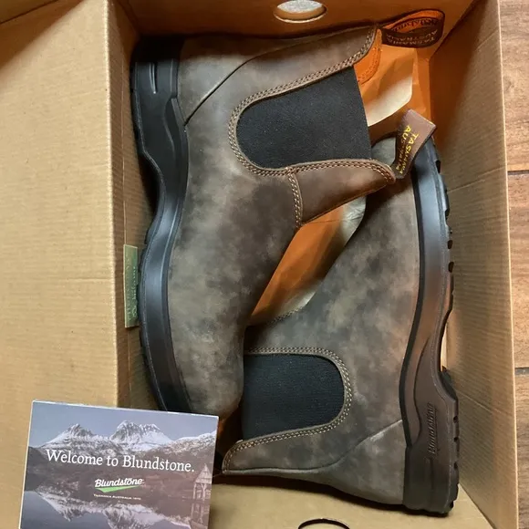 #2056 Blundstone All-Terrain Elastic Sided Boot / NIB