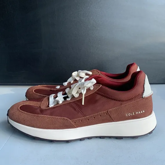 473 COLE HAAN Grand‎ CC Midtown Contrast Sole Suede Sneakers Men’s Size 9.5
