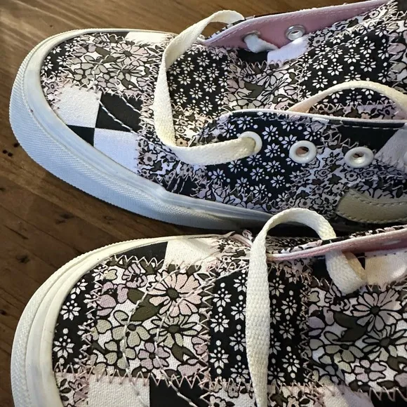 #54❤️ BNWT VANS PATCHWORK FLORAL SK8 SNEAKERS MENS 13