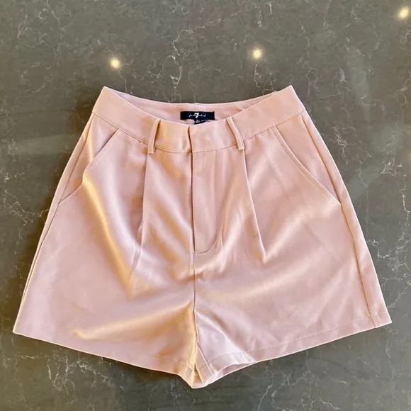 ✨7 For All Mankind✨ Swanky Nude Dress Shorts