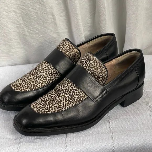 90s Cheetah Print Cowhide Black Leather Loafers from Italy 9.5