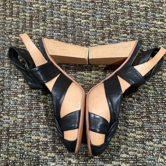 A Détacher  Leather Pumps Sandals