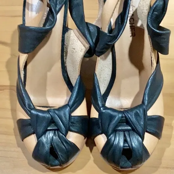 A Détacher  Leather Pumps Sandals