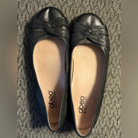 Abeo Terrie Women's Size 7N Black Leather Casual Shoes Slip On Flats