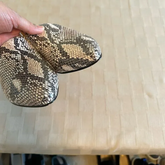 Able Local   Global Leather Lizbeth Snakeskin Loafers