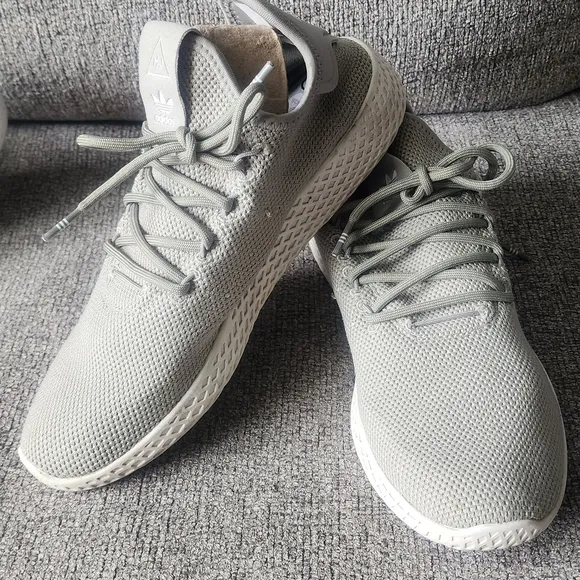 Adidas Gray Sneakers with Cushioned Sole and Knit Upper