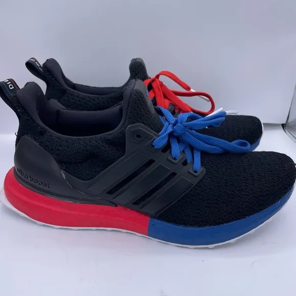 ADIDAS kids ultraboost DNA colorblock running sneakers Size 5