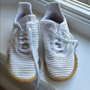 ADIDAS SOBAKOI MEN’S Textured Sneakers with Gum Sole SNEAKERS-8.5