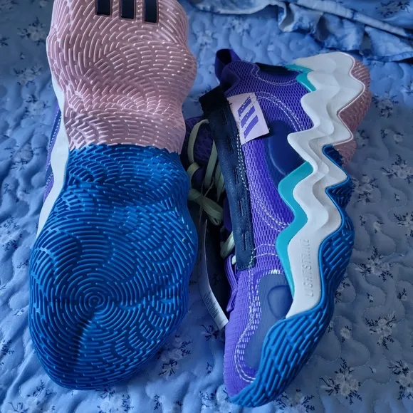 Adidas Women's Exhibit B Mid Basketball Shoe