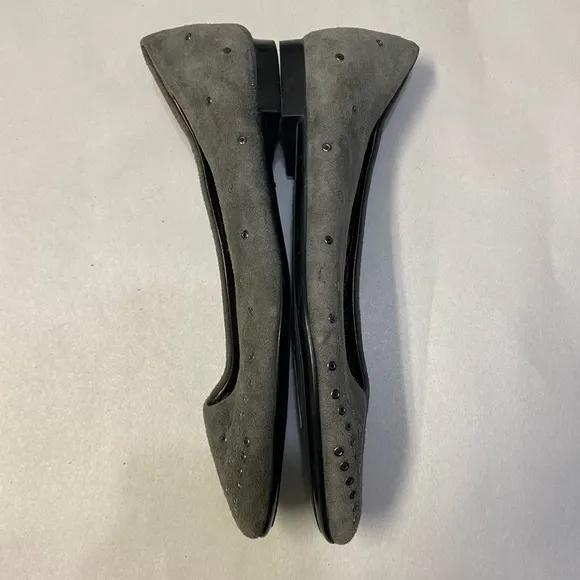 AGL Attilio Giusti Leombruni Flats US Size 5 Suede Leather Grommet Mist Grey NWT