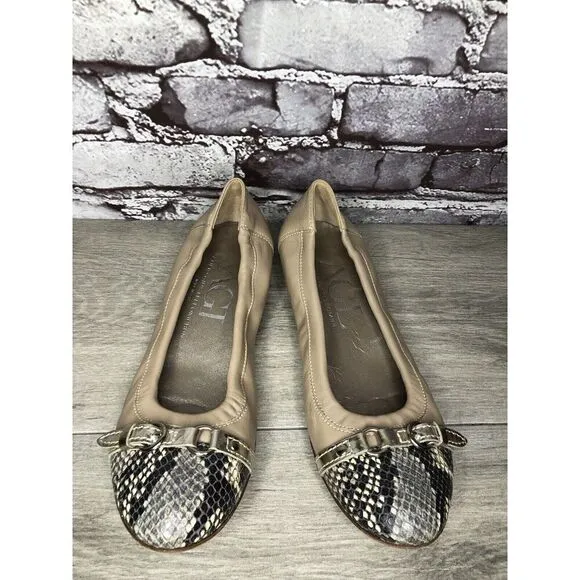 AGL Attilio Giusti Leombruni Nude Leather Snake Cap Toe Flats Women 38.5EU/8M US