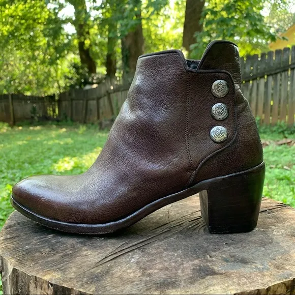 Alberto Fasciani Sveva button leather ankle boots