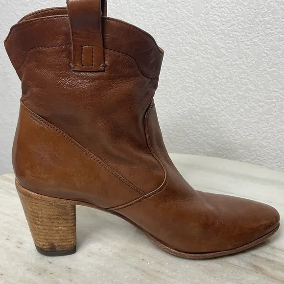 Alberto Fermani boots heeled brown soft leather sz 7 or 38 pull on
