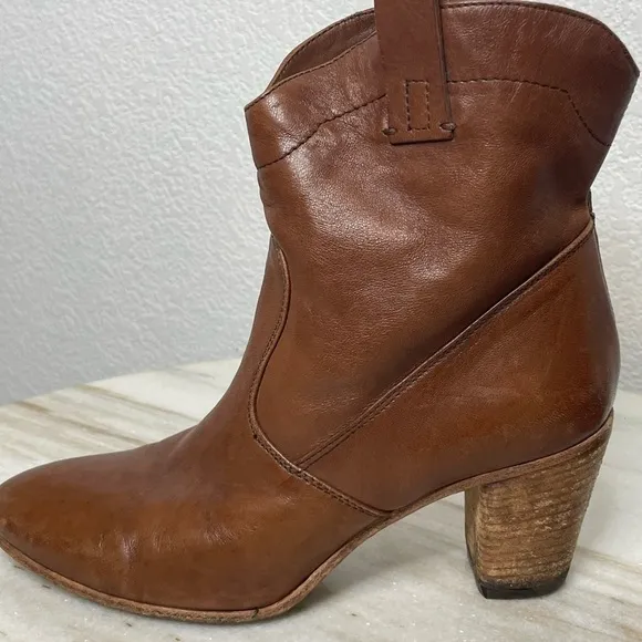 Alberto Fermani boots heeled brown soft leather sz 7 or 38 pull on