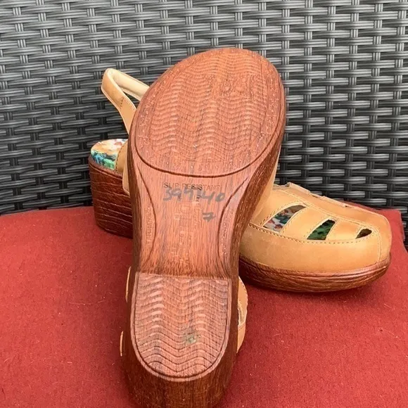 Alegria Closed Toe‎ Sandals