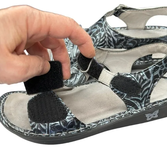 Algeria by PG Lite Sandals Adjustable Ankle Strap Embossed Leather Sz 37 VIK-152