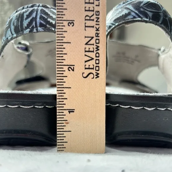 Algeria by PG Lite Sandals Adjustable Ankle Strap Embossed Leather Sz 37 VIK-152