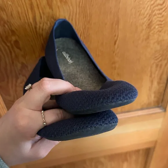 allbirds tree breezer knit flats in navy blue