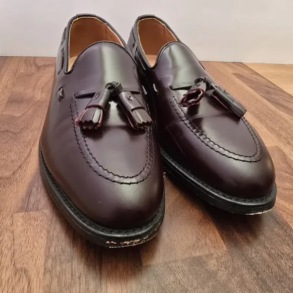 Allen Edmonds Men's 7 B / Women's 8.5 B Grayson Tassel Burgundy Cordovan Loafers