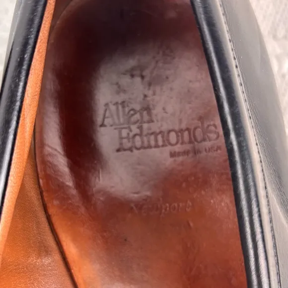 Allen Edmonds Newport Black Leather Tassel Kiltie Slip On Loafer Shoes size 12