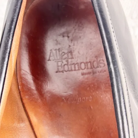 Allen Edmonds Newport Black Leather Tassel Kiltie Slip On Loafer Shoes size 12