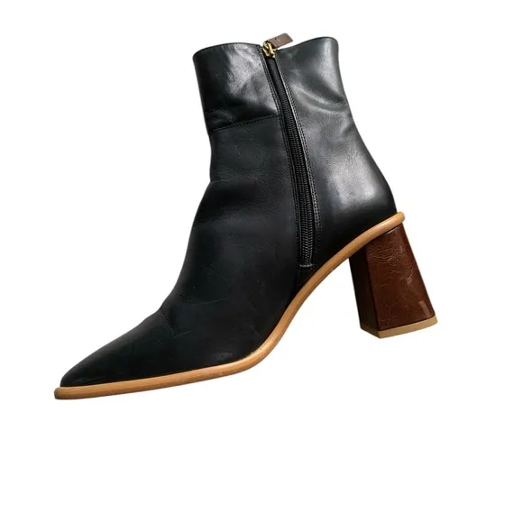 Alohas Size 38/US 7 Made in Spain Black Genuine Leather West Vintage Booties