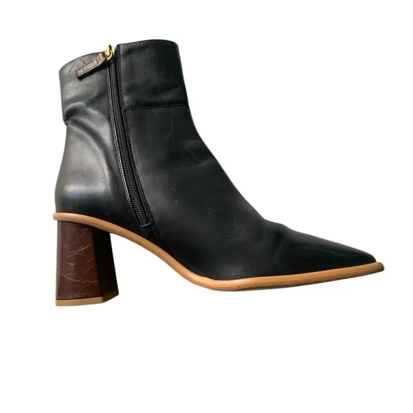 Alohas Size 38/US 7 Made in Spain Black Genuine Leather West Vintage Booties