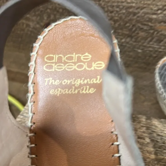 Andre Assous Women's Reese Leather Espadrille Wedge Sandal - Size 8