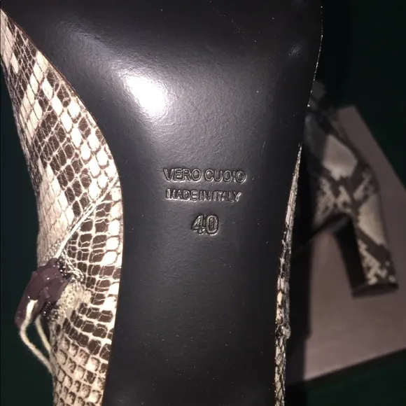ANDREA CATINI LEATHER SNAKESKIN PRINT BOOTS SZ 40