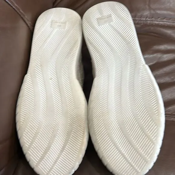 Andria Fora cream sneakers. Size 10
