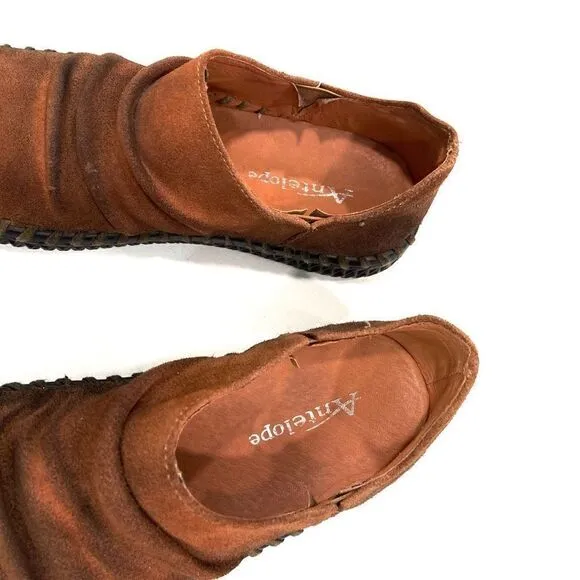 ANTELOPE Garner Suede Bendable Flats