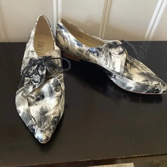 ANTHROPOLOGIE BILLY ELLA black and white lace up pointy toe loafers.